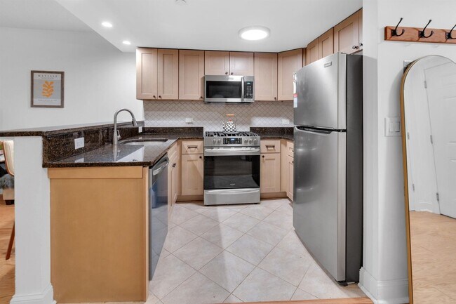 Building Photo - 4301 Park Ave