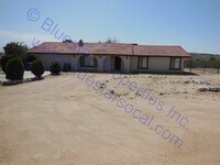 Building Photo - Now Available!!!  Single Story Home, Apple Valley With Large Lot