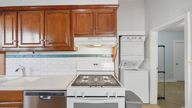 Building Photo - 234 Princeton Ave