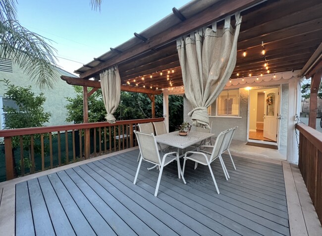 Front Porch Includes Outdoor Furniture - 11022 Leolang Ave