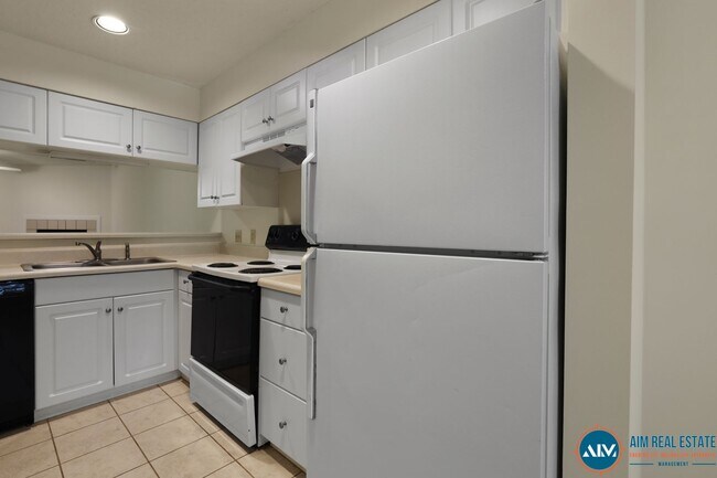 Building Photo - 50 Yacht Cove Dr
