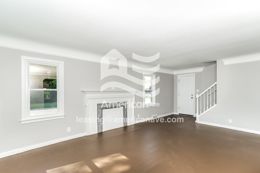 Building Photo - 4014 Somerset Ave