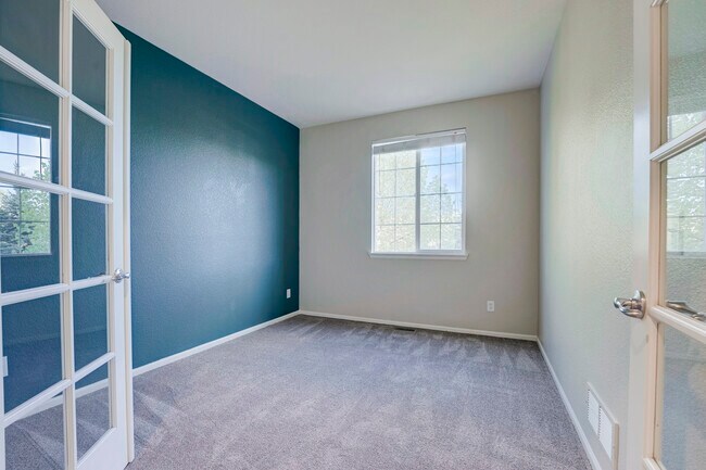 Building Photo - 6004 Nile Cir