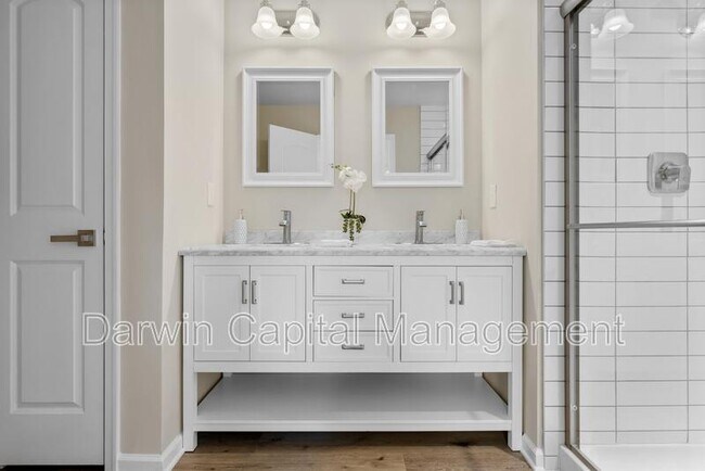 Building Photo - 385 N Tuckahoe Rd