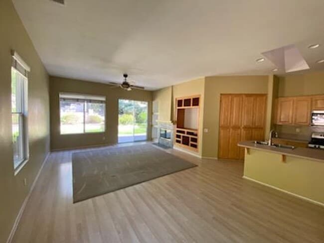 Building Photo - Beautiful Single Level Home in Paseo del Sol with 3 Bedrooms and Office/Den