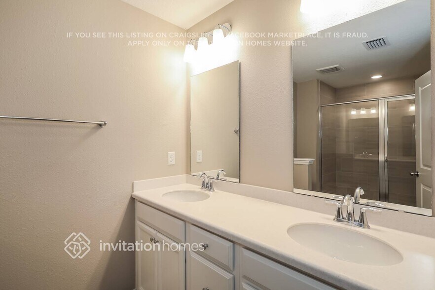 Building Photo - 13307 Shore Grass Dr