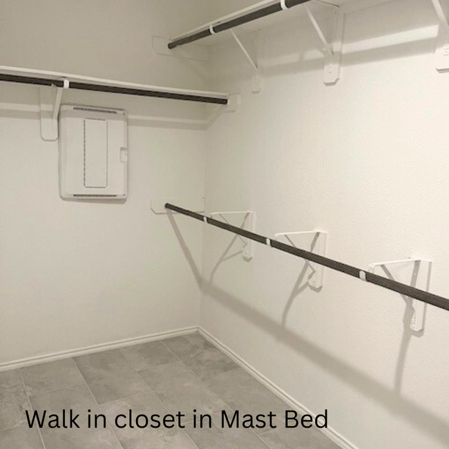 Large walk in closet in Mast Bed - 8310 Rose Petals Ln