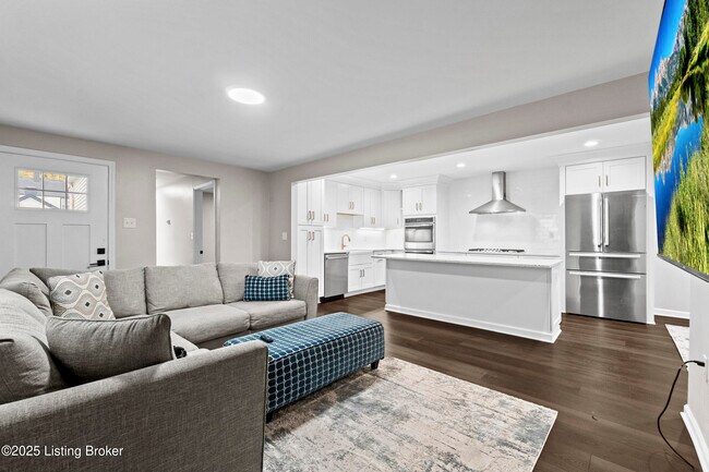 Building Photo - 1112 E Burnett Ave