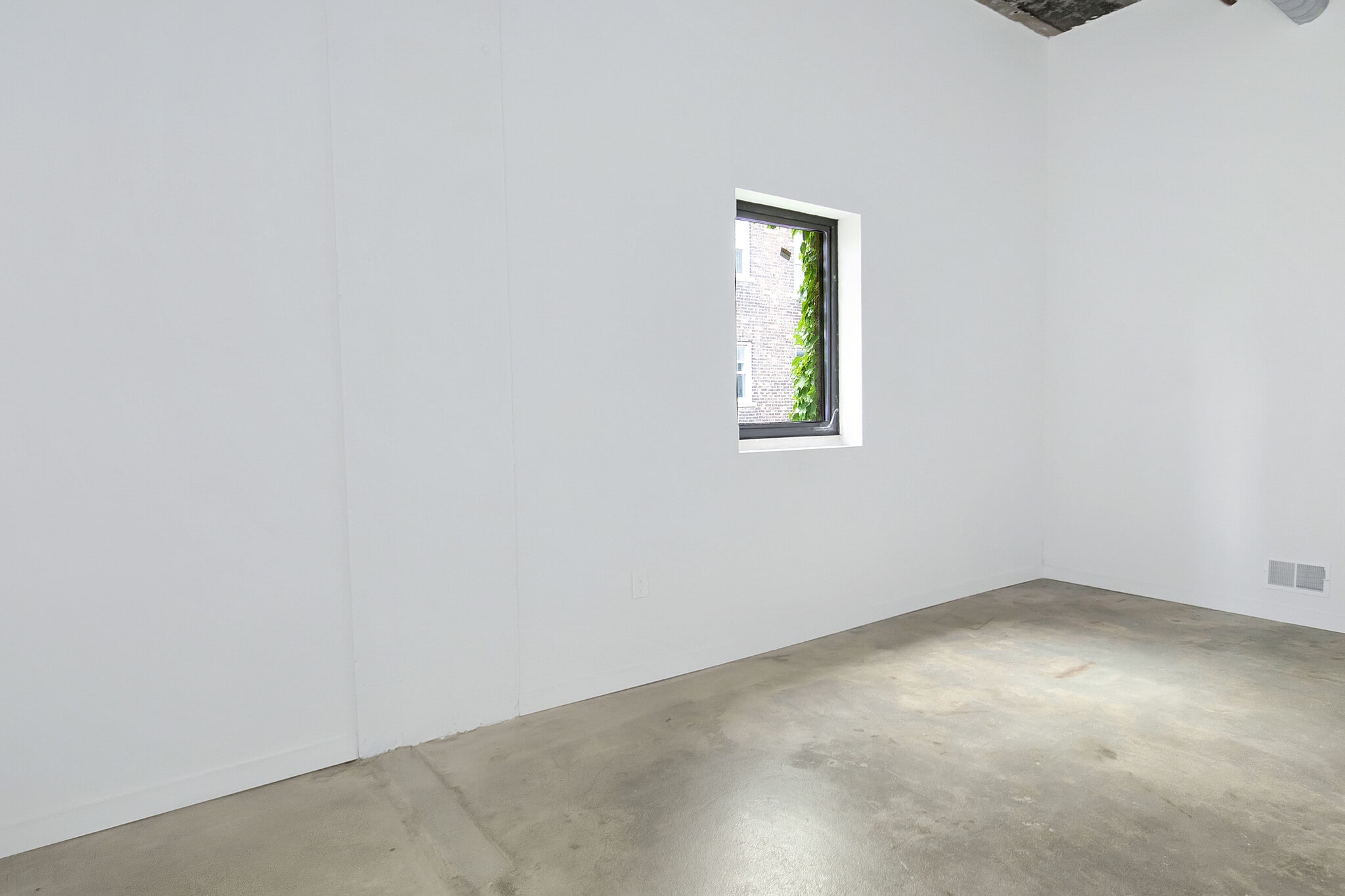 Building Photo - 470 Brainard St