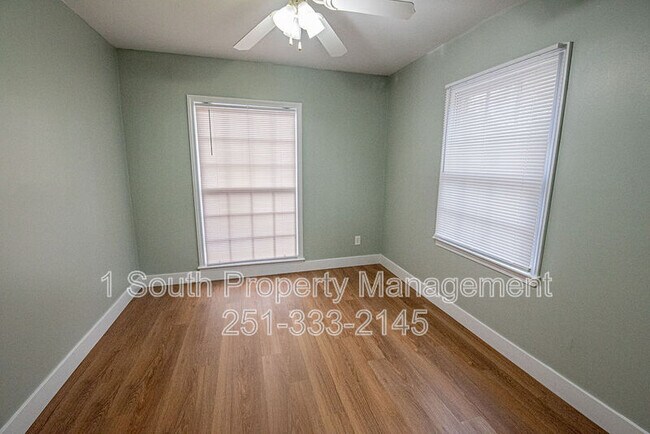 Building Photo - 4361 Montclair Cir E