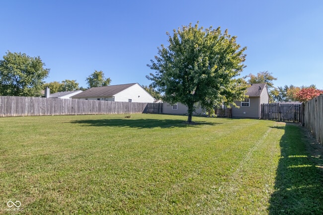 Building Photo - 2816 Fieldstone Ct