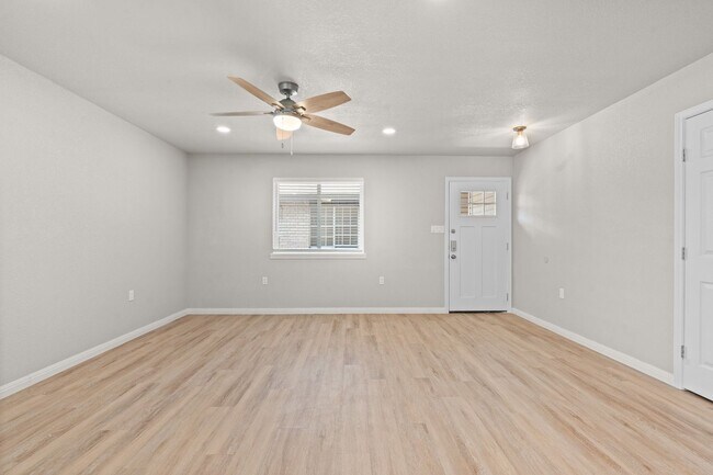 Building Photo - Gorman Dr