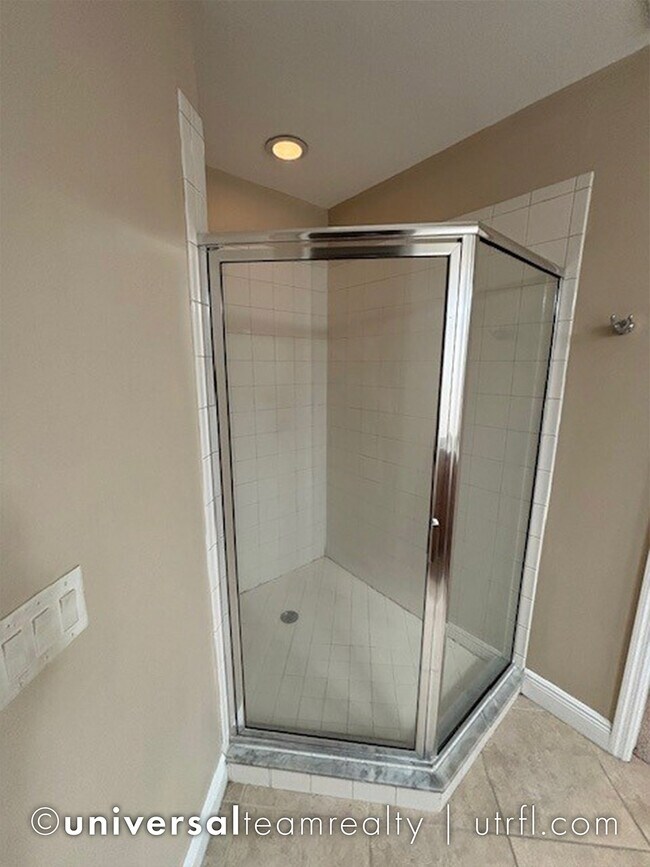 Building Photo - 13781 Julias Way