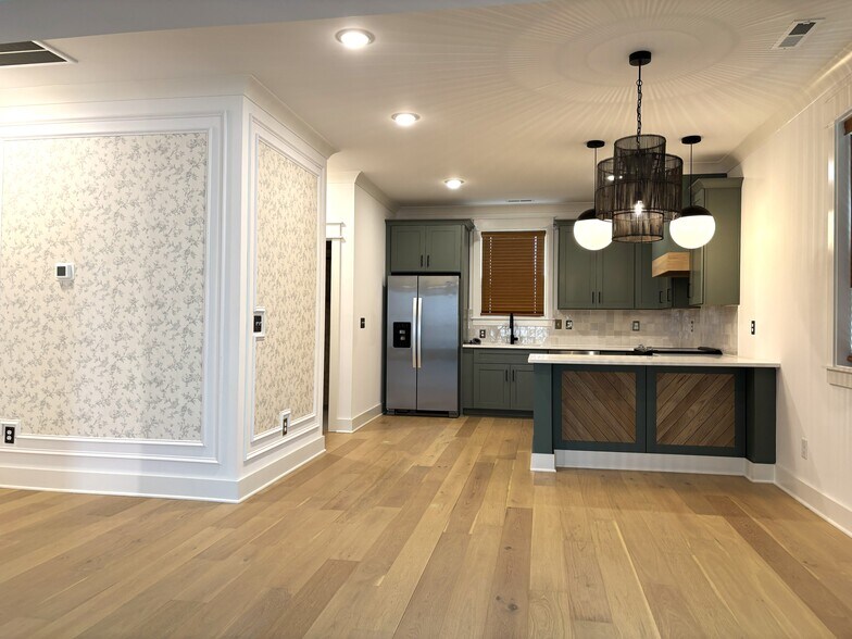 Building Photo - 2022 Maple Vw Ln