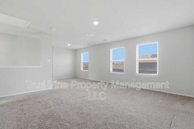 Building Photo - 3434 Hacienda Wy