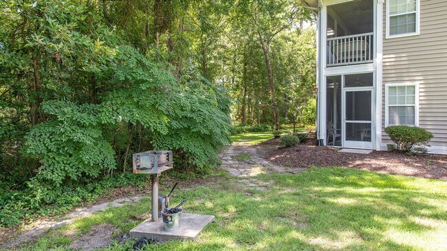 Building Photo - 1041 Blue Stem Dr