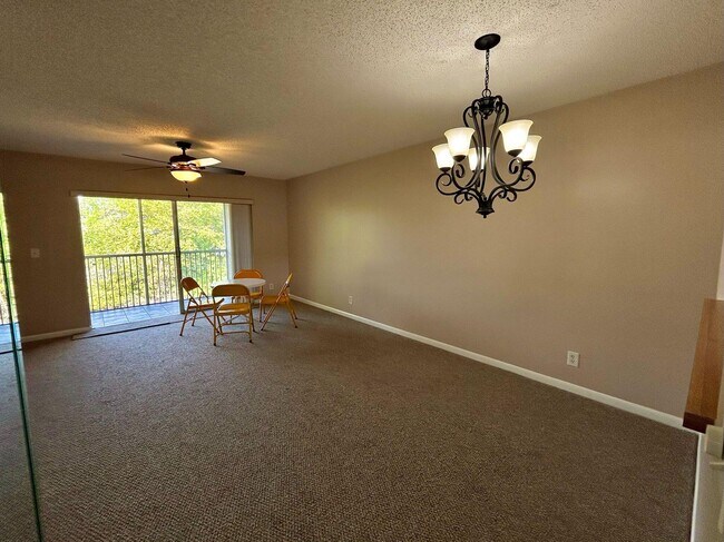 Building Photo - 3738 N University Dr