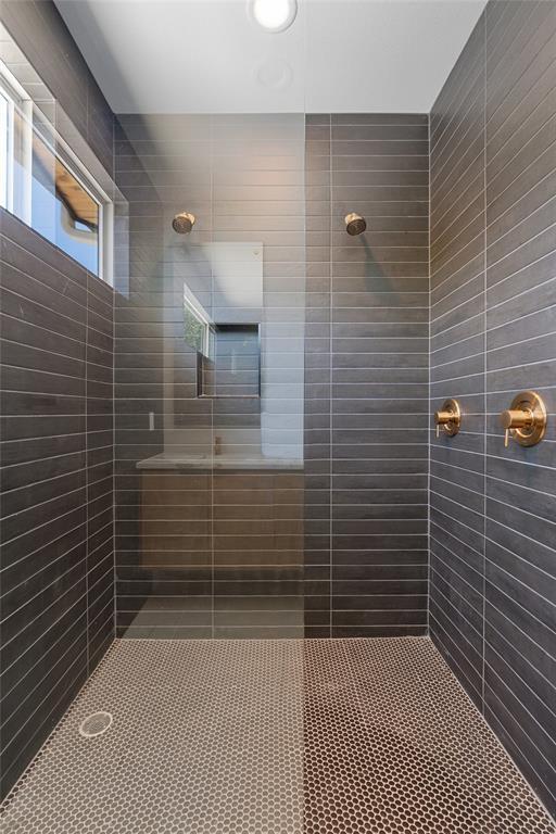 Building Photo - 909 Payne Ave