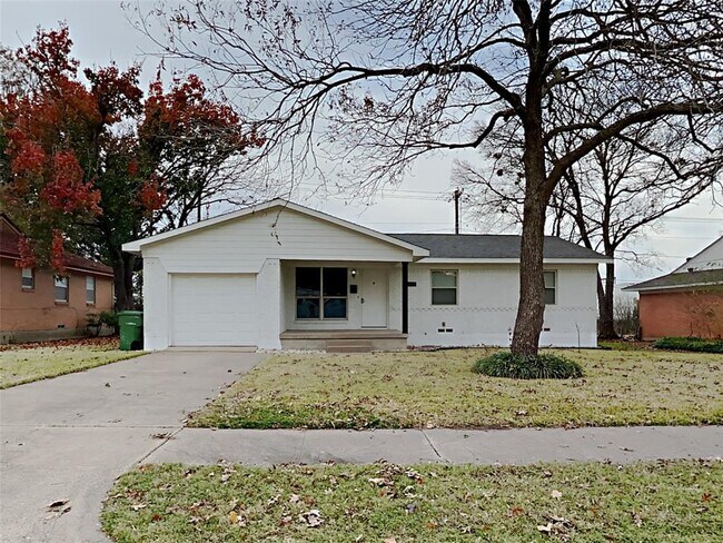 Primary Photo - 2307 Cardinal Ln