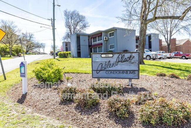 Building Photo - 201 Acklen Park Dr