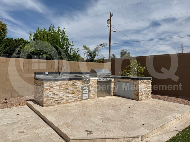 Building Photo - 1781 E Aster Pl