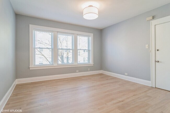 Building Photo - 3603 W Cullom Ave