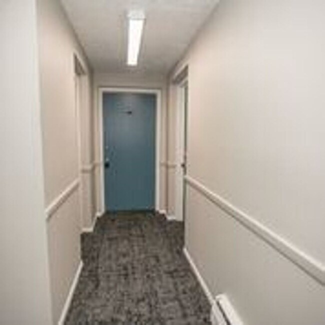 Building Photo - 1 Bed/ 1 Bath Renovated Apartment in Brook Park Ohio