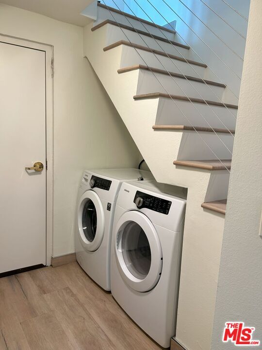 Building Photo - 7916 Blackburn Ave