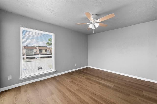 Building Photo - 10430 Las Brisas Dr