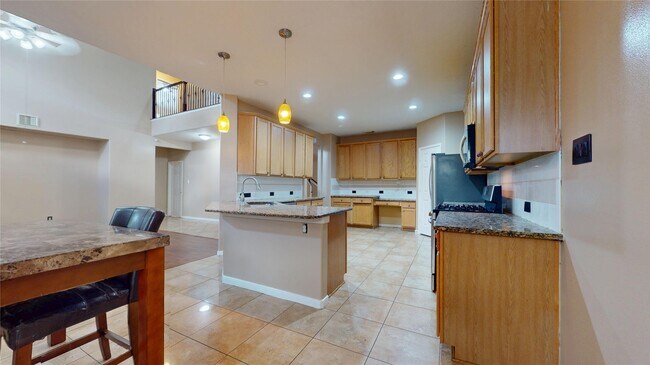 Building Photo - 21050 Florette Ln