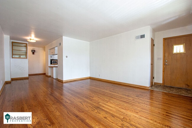 Building Photo - 5626 Miami St