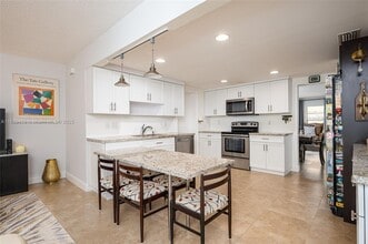 Building Photo - 3133 Coral Hills Dr