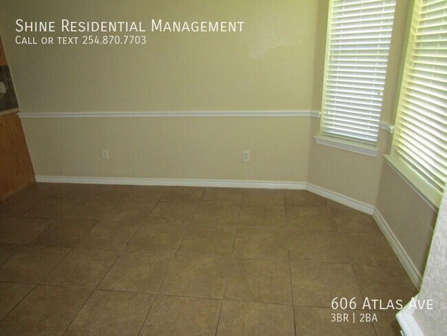 Building Photo - 606 Atlas Ave