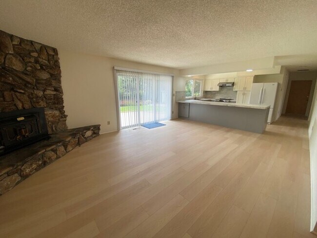 Building Photo - 11755 Tam O'Shanter Dr