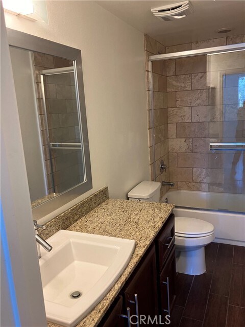 Building Photo - 11925 Kling St