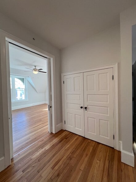 Den - 2029 Maryland Ave