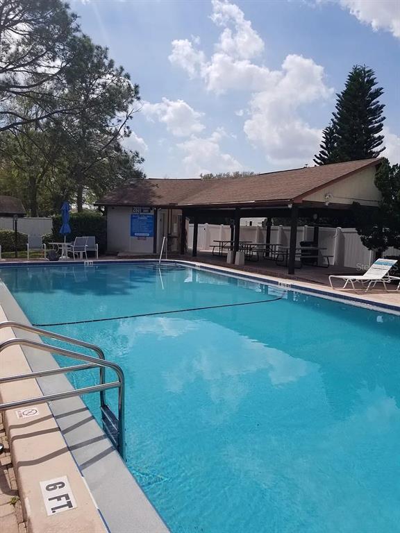 Building Photo - 2021 Saginaw Ct