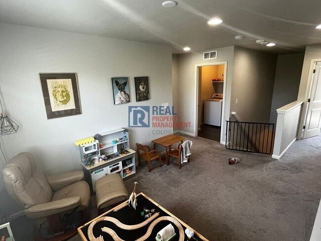Building Photo - 3131 Crux Dr
