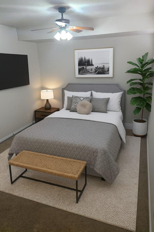 Building Photo - 8236 9th Ct