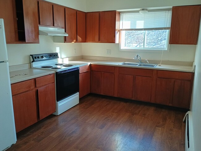 Primary Photo - 2 Bedroom 1 Bathroom Owatonna 1 Month Free...