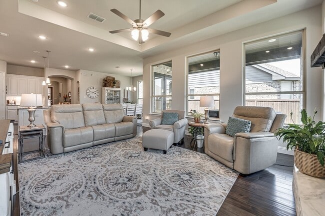 Building Photo - 1805 Shaila Dr