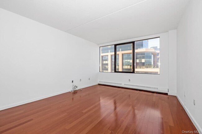 Building Photo - 4 Martine Ave