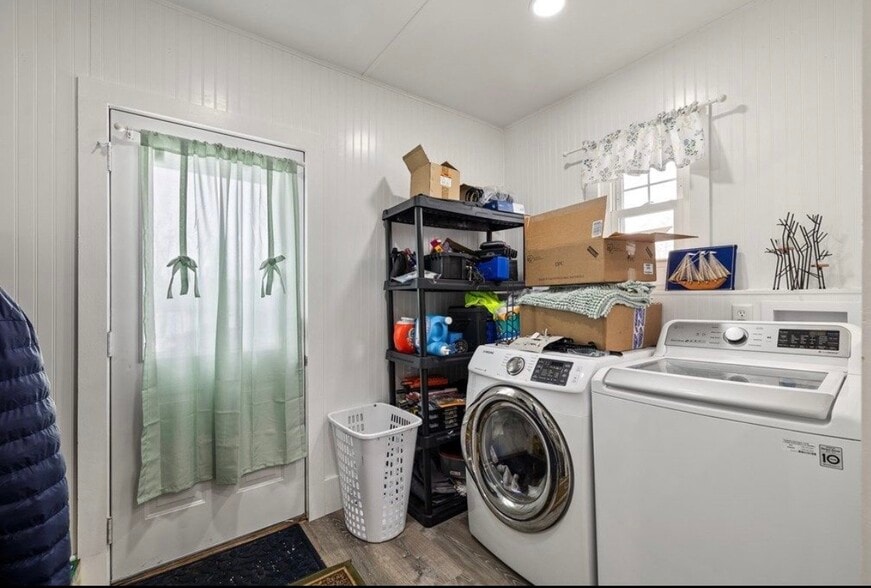 Building Photo - 469 Cleveland Ave