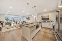 Building Photo - 101 Searing Ave