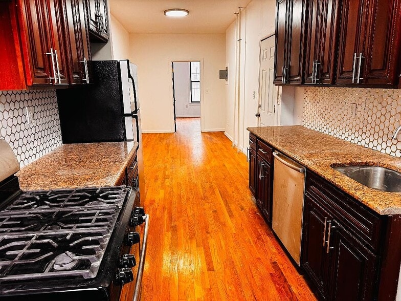 Building Photo - 3054 Inez St