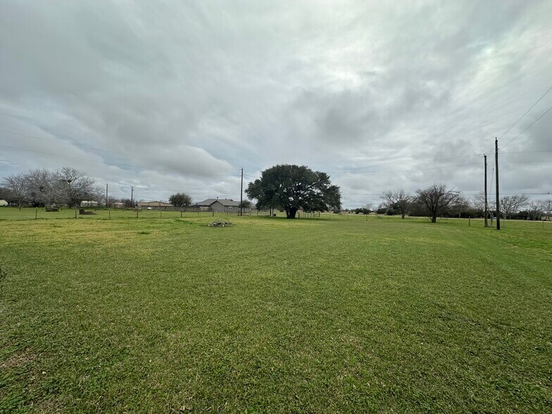 Building Photo - 39 Tiffany Dr