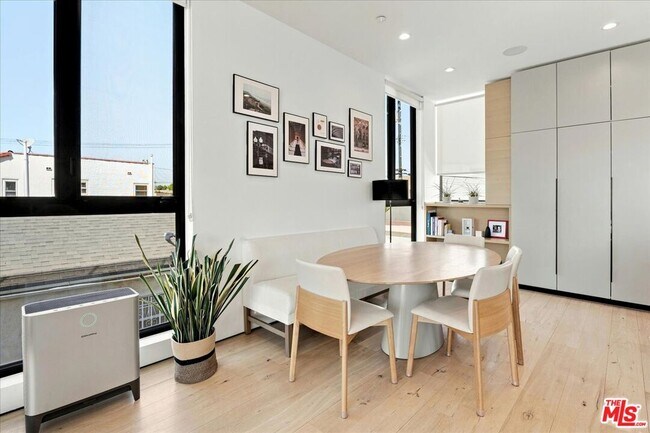Building Photo - 6077 1/2 Horner St