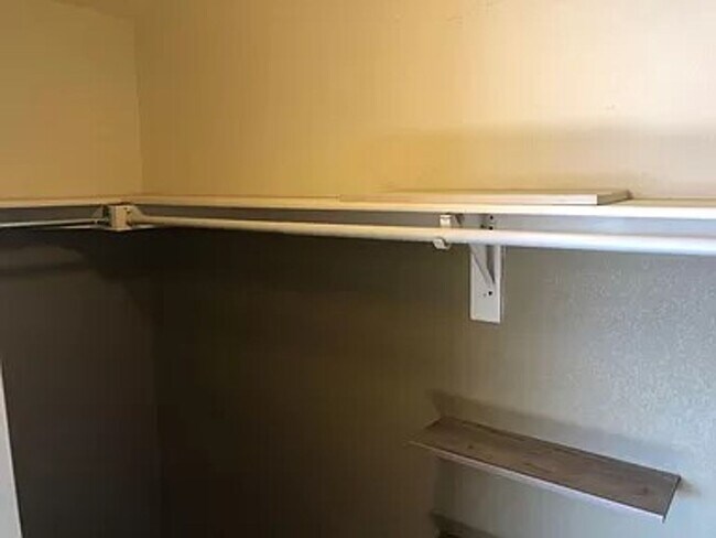 Building Photo - Beautiful 3 bed, 3 bath in D49