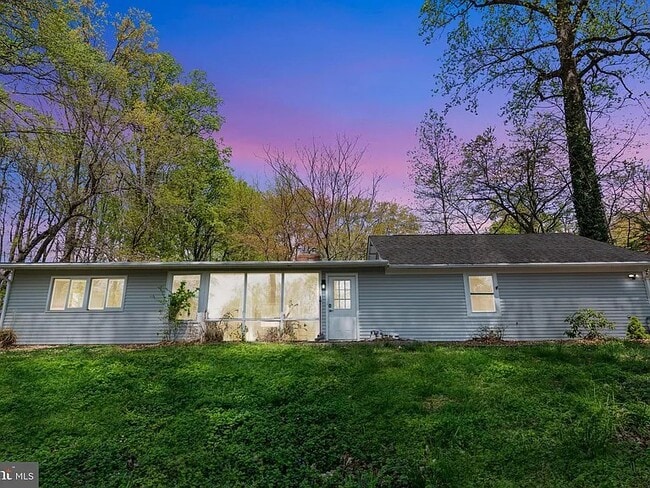 Primary Photo - 3026 Cedar Hill Rd