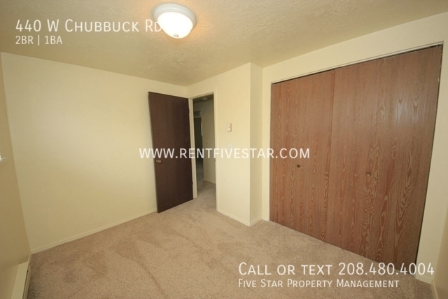 Building Photo - Charming Apartment in Chubbuck! Visit rent...